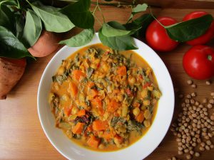 CHICKPEA, TOMATO AND SPINACH CURRY