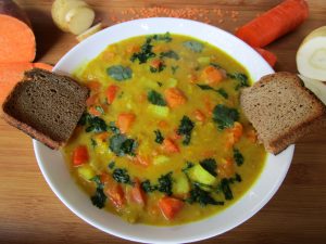 RED LENTIL AND VEGETABLE SOUP