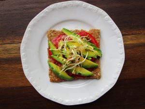 SPELT OAT CRACKERS
